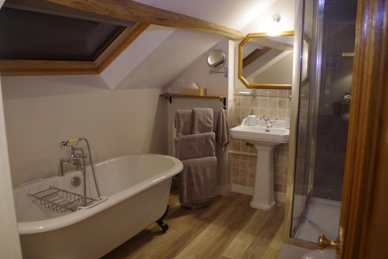 Chambres & Table D'Hotes De La Vieille Ferme Salon-la-Tour Εξωτερικό φωτογραφία
